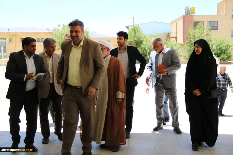 بازدید پایانی سفر رئیس دانشکاه فنی و حرفه‌ای به استان چهارمحال و بختیاری و نشست با مسئولین استانی و شهرستانی 3