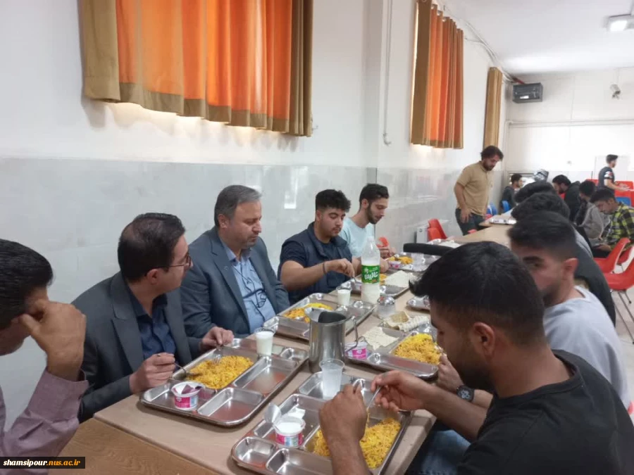 بازدید دکتررحیمی سرپرست دانشگاه فنی و حرفه ای استان تهران از سلف سرویس دانشکده فنی شهید شمسی پور  3