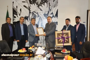 دیدار رئیس دانشگاه فنی و حرفه ای استان تهران با مدیرعامل گروه صنعتی آسانسور و پلکان برقی بهران آسانبر 5