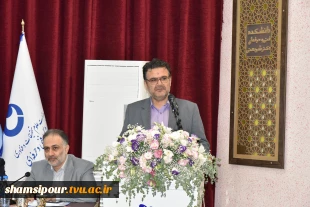 با حضور معاون اداری، مالی و مدیریت منابع و مدیران‌کل این حوزه برگزار شد : تشریح و تبیین سیاست‌ها و برنامه‌های معاون اداری، مالی و مدیریت منابع در سومین پنل تخصصی اجلاس سراسری رؤسای دانشکده‌ها و آموزشکده‌های دانشگاه فنی و حرفه‌ای
 11