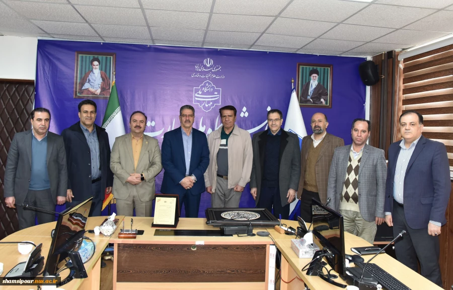 تقدیر نمایندگان اعضای هیئت علمی از رئیس دانشگاه ملی مهارت 5