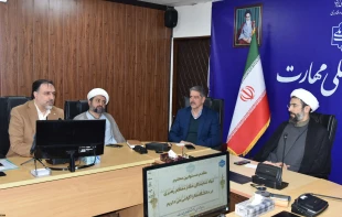 با حضور حجت‌الاسلام و المسلمین دکتر مصطفی رستمی، دکتر زمانی و اعضای هیئت رئیسه دانشگاه برگزار شد:
مراسم معارفه مسئول نهاد نمایندگی مقام معظم رهبری در دانشگاه ملی مهارت 10