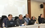 با حضور اعضای هیئت رئیسه دانشگاه و مدیران کل ستادی:
ارائه گزارش سفر ریاست دانشگاه ملی مهارت به چین 6