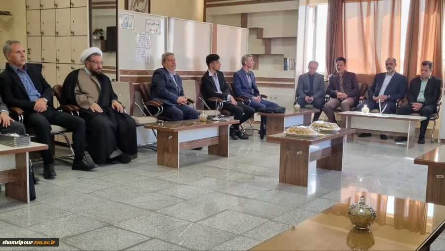حضور دکتر قادری معاون اداری، مالی و مدیریت منابع دانشگاه ملی مهارت در مراسم آغاز سال تحصیلی 1405-1404 دانشکده شهید شمسی‌پور 3