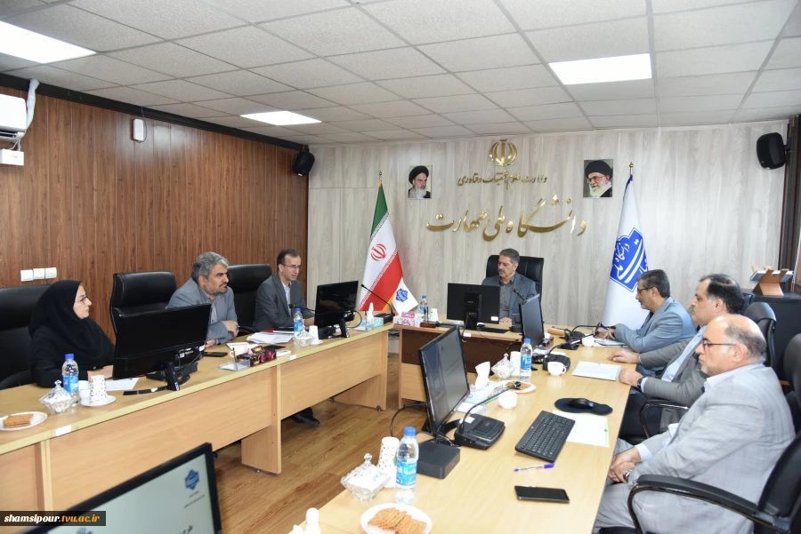 دیدار ریاست دانشگاه ملی مهارت با مدیران منابع انسانی سازمان صدا و سیما 5