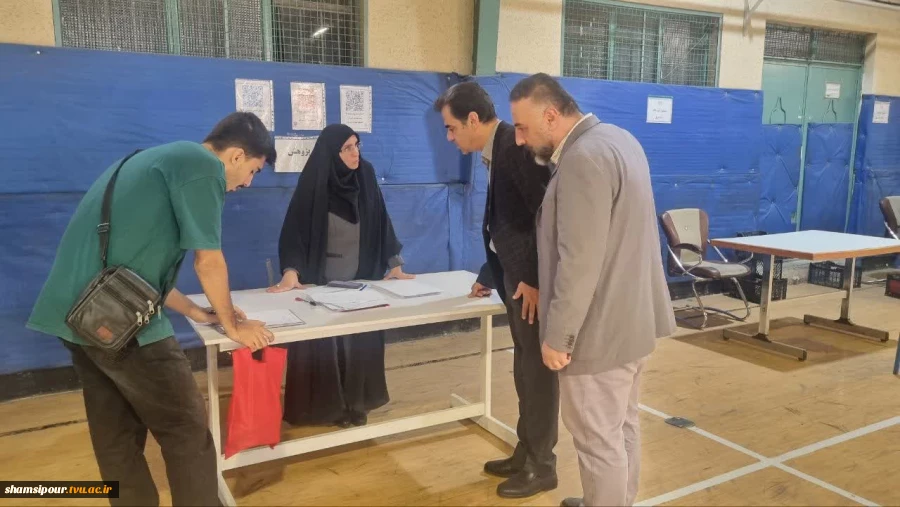 بازدید سرپرست دانشکده شهید شمسی پور از روند ثبت‌نام دانشجویان نوورود و اجرای طرح پایش سلامت جسم و روان 8