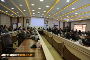 رئیس دانشگاه ملی مهارت در نشست تخصصی معاونان پژوهش و فناوری واحدهای استانی:
تشکیل دبیرخانه مسئولیت‌های اجتماعی برای دانشگاه ملی مهارت یک ضرورت است. 5