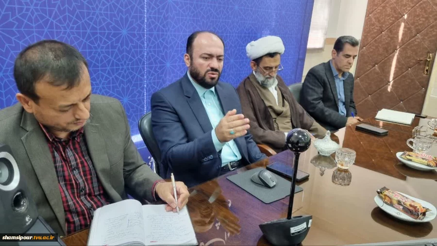 برگزاری نشست هم اندیشی اساتید و نخبگان دانشگاه ملی مهارت با موضوع «فنون تدریس با تأکید بر مخاطب‌شناسی» در دانشکده شهید شمسی‌پور 4