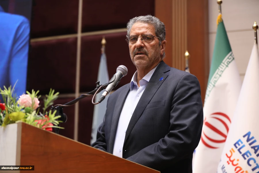 رئیس دانشگاه ملی مهارت در آیین اختتامیه سومین همایش ملی مهارت‌افزایی، هدایت شغلی و صلاحیت حرفه‌ای در آموزش عالی کشور:
امروز مهارت نه یک انتخاب بلکه یک ضرورت اجتناب‌ناپذیر است/ مسیر توسعه اقتصادی کشور از تربیت نیروهای توانمند و اشتغال‌پذیر می‌گذرد/ جوانان