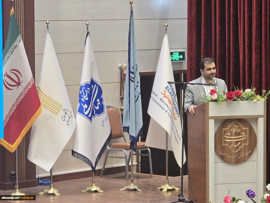 رئیس دانشگاه ملی مهارت در آیین اختتامیه سومین همایش ملی مهارت‌افزایی، هدایت شغلی و صلاحیت حرفه‌ای در آموزش عالی کشور:
امروز مهارت نه یک انتخاب بلکه یک ضرورت اجتناب‌ناپذیر است/ مسیر توسعه اقتصادی کشور از تربیت نیروهای توانمند و اشتغال‌پذیر می‌گذرد/ جوانان