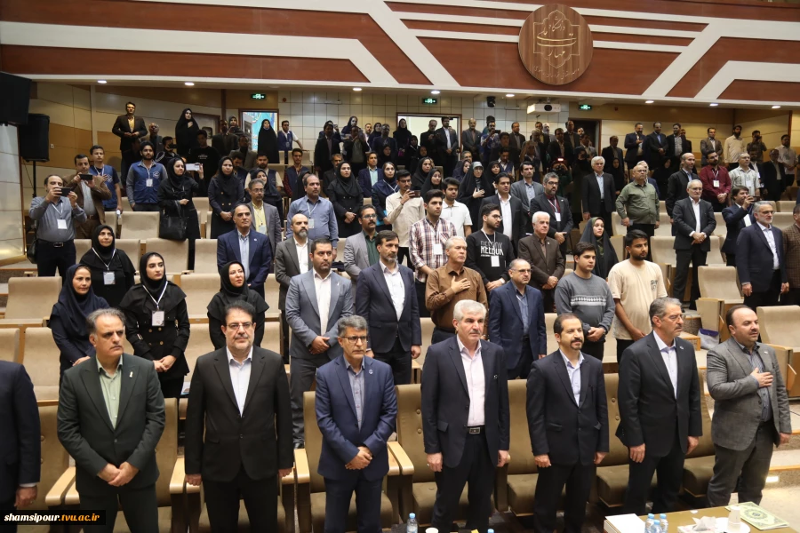 رئیس دانشگاه ملی مهارت در آیین اختتامیه سومین همایش ملی مهارت‌افزایی، هدایت شغلی و صلاحیت حرفه‌ای در آموزش عالی کشور:
امروز مهارت نه یک انتخاب بلکه یک ضرورت اجتناب‌ناپذیر است/ مسیر توسعه اقتصادی کشور از تربیت نیروهای توانمند و اشتغال‌پذیر می‌گذرد/ جوانان