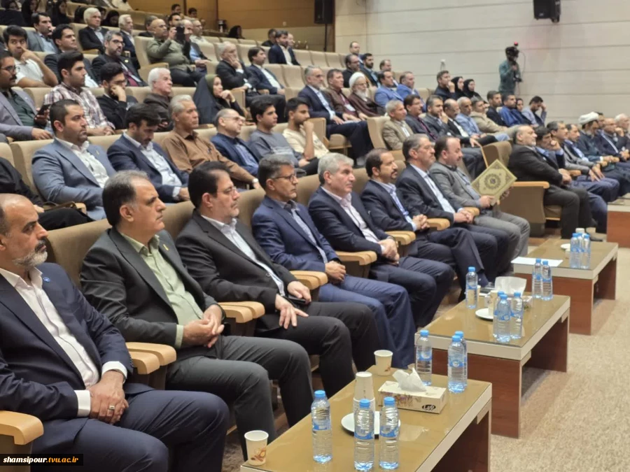 رئیس دانشگاه ملی مهارت در آیین اختتامیه سومین همایش ملی مهارت‌افزایی، هدایت شغلی و صلاحیت حرفه‌ای در آموزش عالی کشور:
امروز مهارت نه یک انتخاب بلکه یک ضرورت اجتناب‌ناپذیر است/ مسیر توسعه اقتصادی کشور از تربیت نیروهای توانمند و اشتغال‌پذیر می‌گذرد/ جوانان