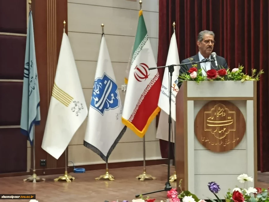 رئیس دانشگاه ملی مهارت در آیین اختتامیه سومین همایش ملی مهارت‌افزایی، هدایت شغلی و صلاحیت حرفه‌ای در آموزش عالی کشور:
امروز مهارت نه یک انتخاب بلکه یک ضرورت اجتناب‌ناپذیر است/ مسیر توسعه اقتصادی کشور از تربیت نیروهای توانمند و اشتغال‌پذیر می‌گذرد/ جوانان