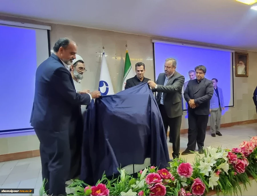 مراسم استقبال از دانشجویان نوورود 1405-1404 همزمان با رونمایی از دستاورد پژوهشی دستیار هوش مصنوعی در دانشکده شهید شمسی پور 18