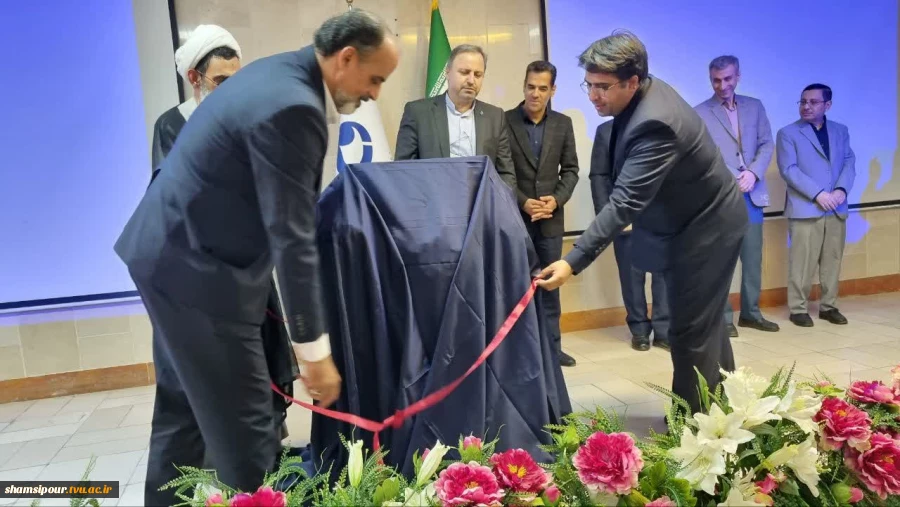 مراسم استقبال از دانشجویان نوورود 1405-1404 همزمان با رونمایی از دستاورد پژوهشی دستیار هوش مصنوعی در دانشکده شهید شمسی پور 14