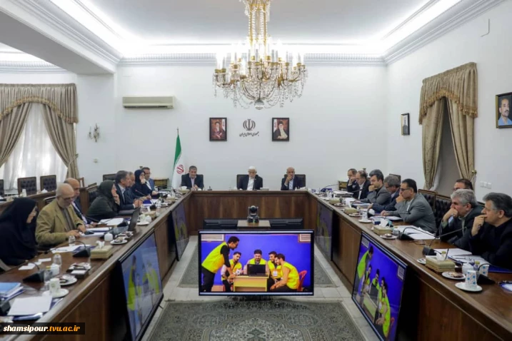 درنهمین جلسه شورای عالی آموزش و تربیت فنی، حرفه‌ای و مهارتی به ریاست دکتر عارف معاون اول رئیس جمهور؛
اهداف و برنامه‌های دانشگاه ملی مهارت در عرصه‌های داخلی و خارحی توسط دکتر زمانی تشریح شد.