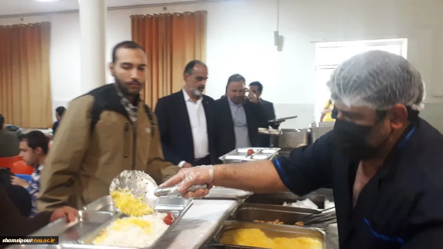 بازدید مسئولان دانشگاه ملی مهارت از سلف‌سرویس دانشکده شهید شمسی‌پور 5