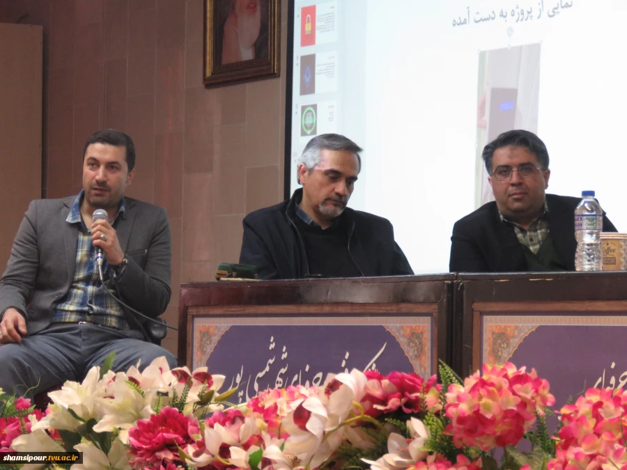 بازدید دانش‌آموزان هنرستان و دبیرستان تیزهوشان علامه حلی ۲ (سمپاد)  در سومین روز از هفته کارآفرینی از دانشکده شهید شمسی پور 2