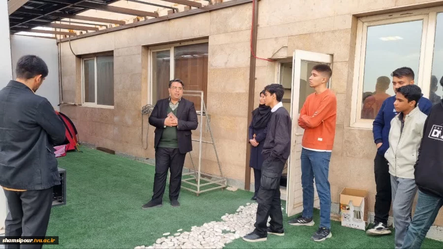 بازدید دانش‌آموزان هنرستان و دبیرستان تیزهوشان علامه حلی ۲ (سمپاد)  در سومین روز از هفته کارآفرینی از دانشکده شهید شمسی پور 6