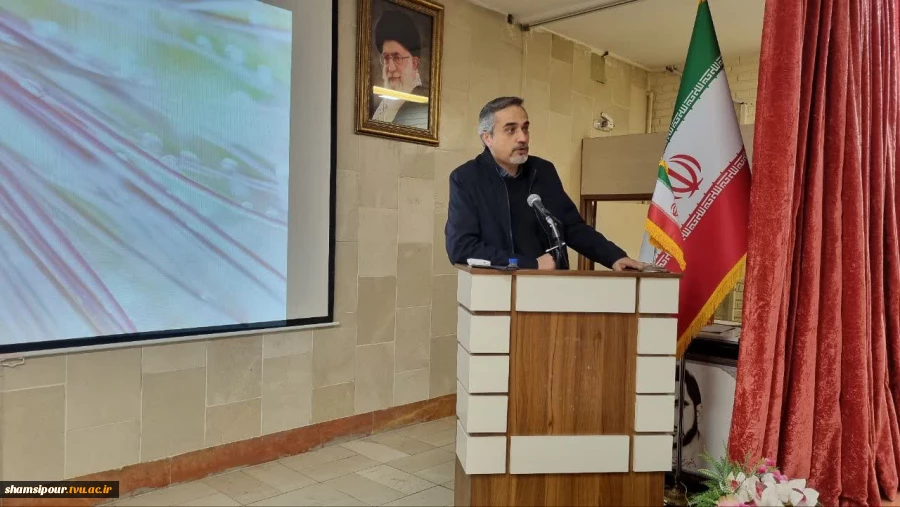 بازدید دانش‌آموزان هنرستان و دبیرستان تیزهوشان علامه حلی ۲ (سمپاد)  در سومین روز از هفته کارآفرینی از دانشکده شهید شمسی پور 17