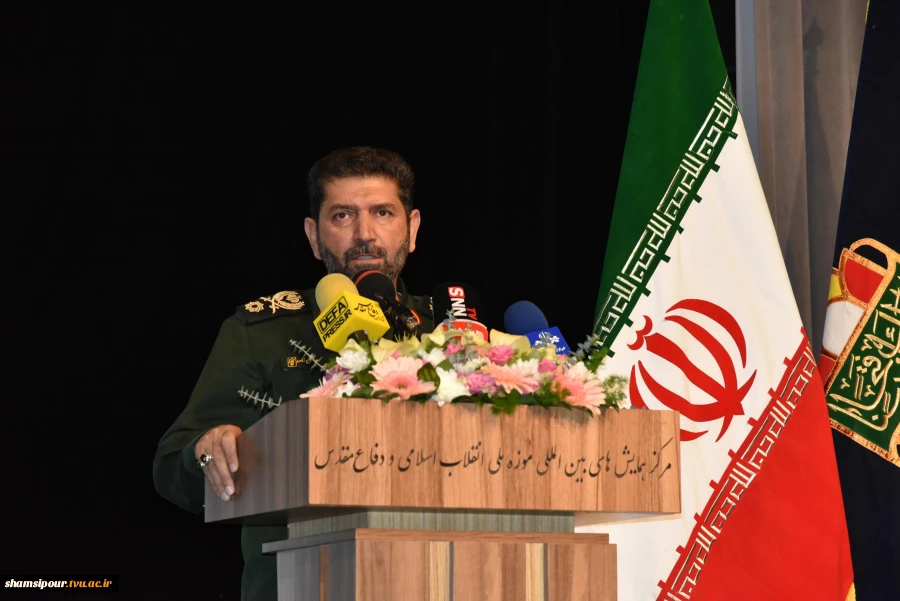 با حضور مقامات کشوری، لشکری، خانواده‌های معظم شهدا و دانشجویان برگزار شد؛
آیین گرامی‌داشت سالگرد شهادت سرلشکر شهید حسن طهرانی مقدم و یادواره ۳۱۱ دانشجوی شهید دانشگاه ملی مهارت 9