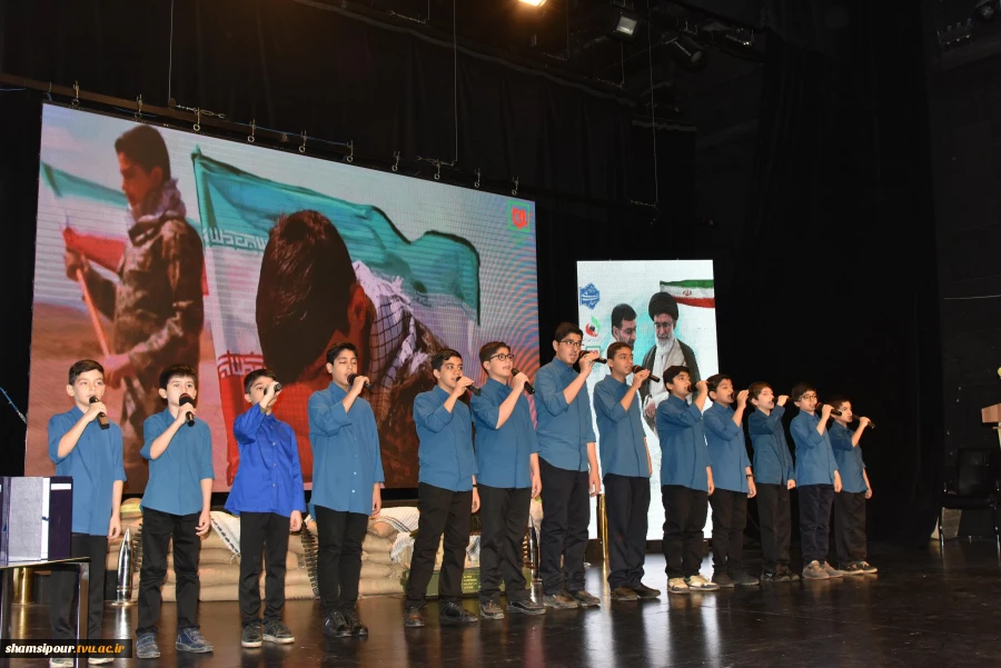 با حضور مقامات کشوری، لشکری، خانواده‌های معظم شهدا و دانشجویان برگزار شد؛
آیین گرامی‌داشت سالگرد شهادت سرلشکر شهید حسن طهرانی مقدم و یادواره ۳۱۱ دانشجوی شهید دانشگاه ملی مهارت 11