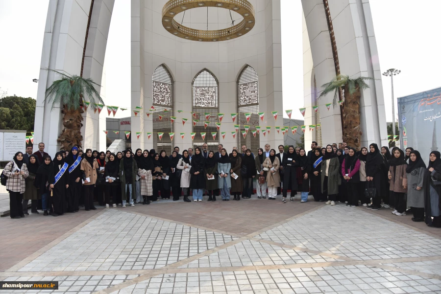 با حضور مقامات کشوری، لشکری، خانواده‌های معظم شهدا و دانشجویان برگزار شد؛
آیین گرامی‌داشت سالگرد شهادت سرلشکر شهید حسن طهرانی مقدم و یادواره ۳۱۱ دانشجوی شهید دانشگاه ملی مهارت 24