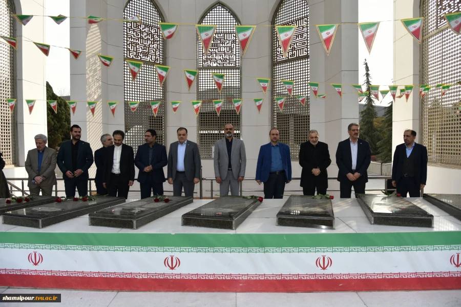 با حضور مقامات کشوری، لشکری، خانواده‌های معظم شهدا و دانشجویان برگزار شد؛
آیین گرامی‌داشت سالگرد شهادت سرلشکر شهید حسن طهرانی مقدم و یادواره ۳۱۱ دانشجوی شهید دانشگاه ملی مهارت 26