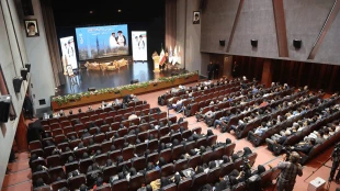 با حضور مقامات کشوری، لشکری، خانواده‌های معظم شهدا و دانشجویان برگزار شد؛
آیین گرامی‌داشت سالگرد شهادت سرلشکر شهید حسن طهرانی مقدم و یادواره ۳۱۱ دانشجوی شهید دانشگاه ملی مهارت 29