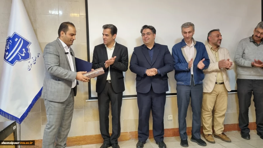 برگزاری ششمین نشست هفته جهانی کارآفرینی در قالب پنل انتقال تجربه توسط کارآفرین و صاحب کسب‌وکار موفق در دانشکده شهید شمسی‌پور برگزار شد. 10