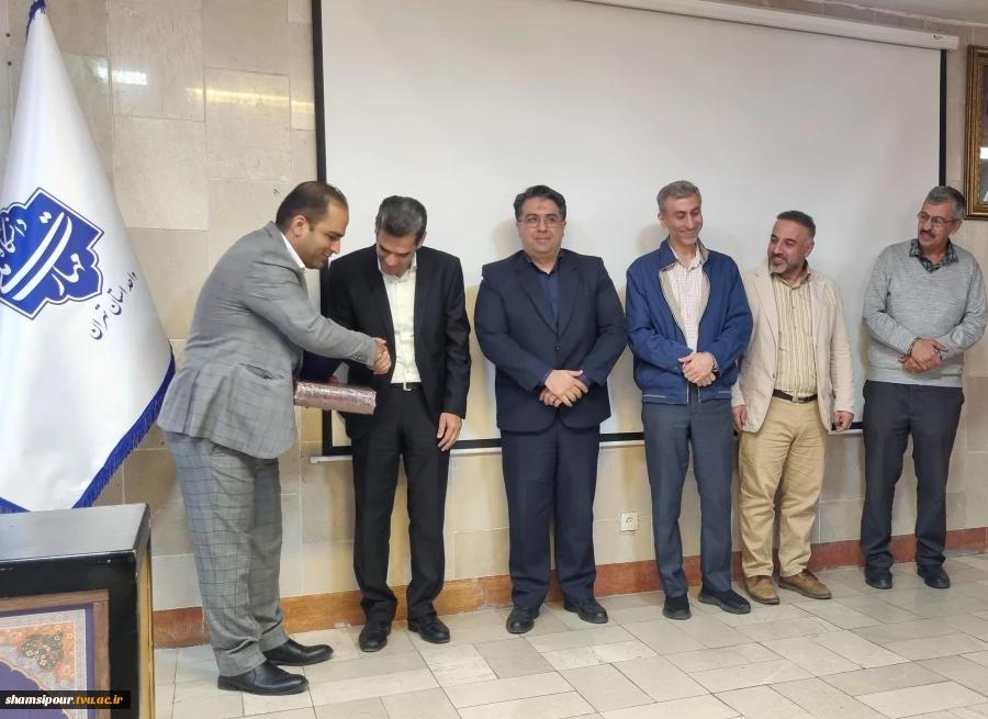 برگزاری ششمین نشست هفته جهانی کارآفرینی در قالب پنل انتقال تجربه توسط کارآفرین و صاحب کسب‌وکار موفق در دانشکده شهید شمسی‌پور برگزار شد. 17