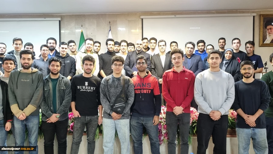 هفتمین سمینار هفته جهانی کارآفرینی با موضوع «بوم کسب‌وکار» در دانشکده شهید شمسی‌پور برگزار شد 13