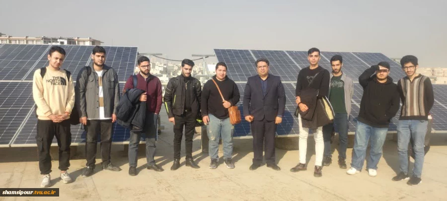 بازدید دانشجویان از نیروگاه‌های خورشیدی دانشکده به مناسبت هفته پژوهش 2