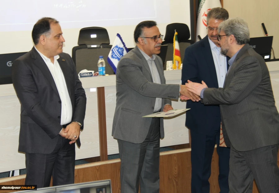 دکتر خضری در نشست تخصصی مدیران روابط عمومی دانشگاه ملی مهارت:
روابط عمومی‌ها چشم بینا، گوش شنوا و زبان گویای سازمان هستند 5