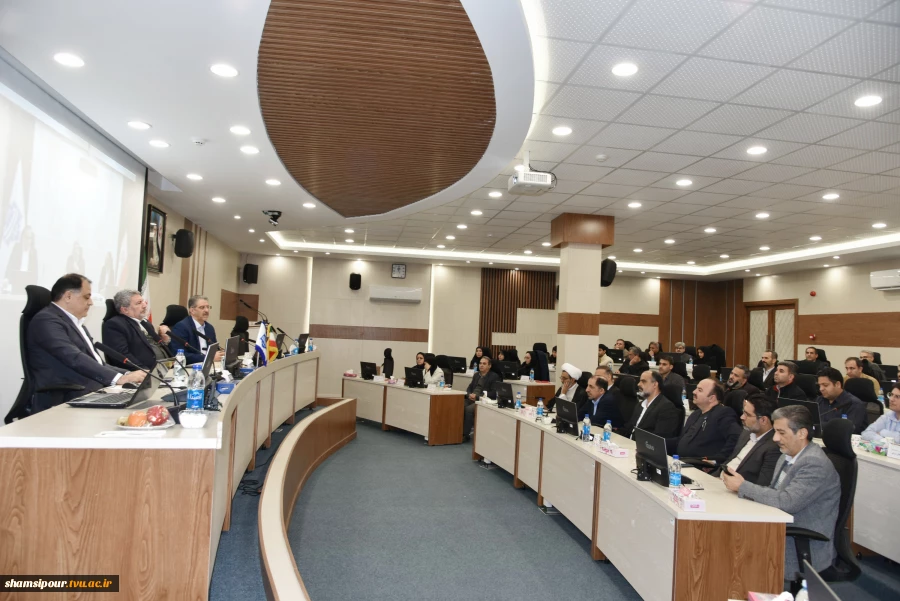 دکتر حضرتی در نشست تخصصی مدیران روابط عمومی دانشگاه ملی مهارت:
فارغ التحصیل دانشگاه ملی مهارت باید پرچم‌دار مهارت باشد. 13