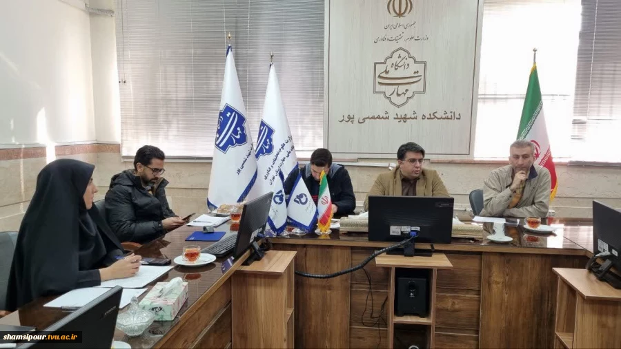 میزگرد تخصصی «تجربیات پژوهشی در صنعت» با حضور مدیران شرکت های خانه هوشمند 3