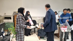 تقدیر از همکاران خانم به مناسبت ولادت حضرت فاطمه زهرا(س) در دانشکده شهید شمسی‌پور
 5