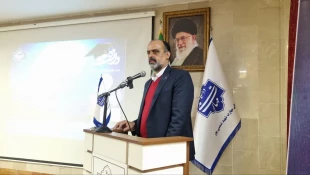 همزمان با فرارسیدن شانزدهم آذرماه؛ آیین بزرگداشت روز دانشجو در دانشکده شهید شمسی‌پور برگزار شد. 4