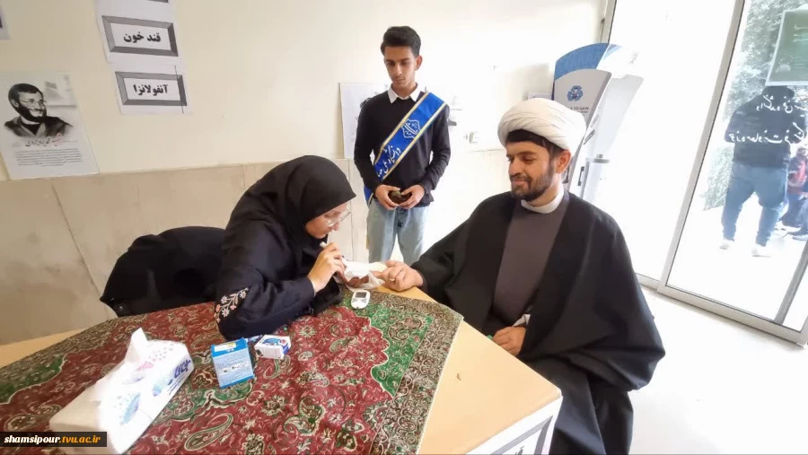 همزمان با فرارسیدن شانزدهم آذرماه؛ آیین بزرگداشت روز دانشجو در دانشکده شهید شمسی‌پور برگزار شد. 10