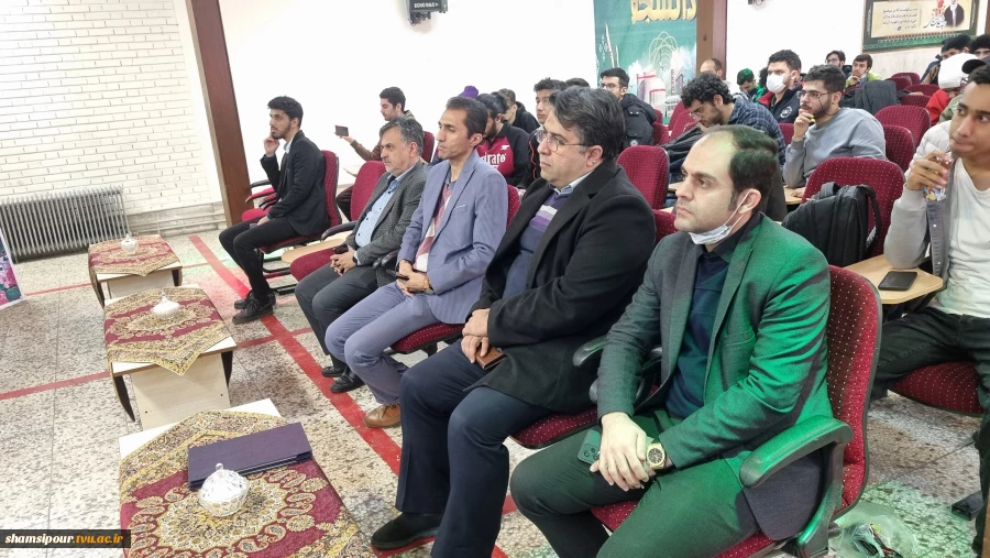 برگزاری کارگاه «مهندسی پرامپت‌، هنر گفتگو با هوش مصنوعی» در دانشکده شهید شمسی‌پور  2