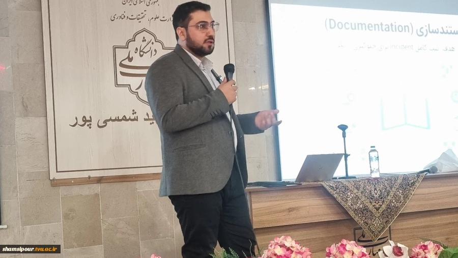 برگزاری کارگاه «سنگر دیجیتال؛ راهبری امواج فناوری و رسانه در مدار بحران» در دانشکده شهید شمسی‌پور  9