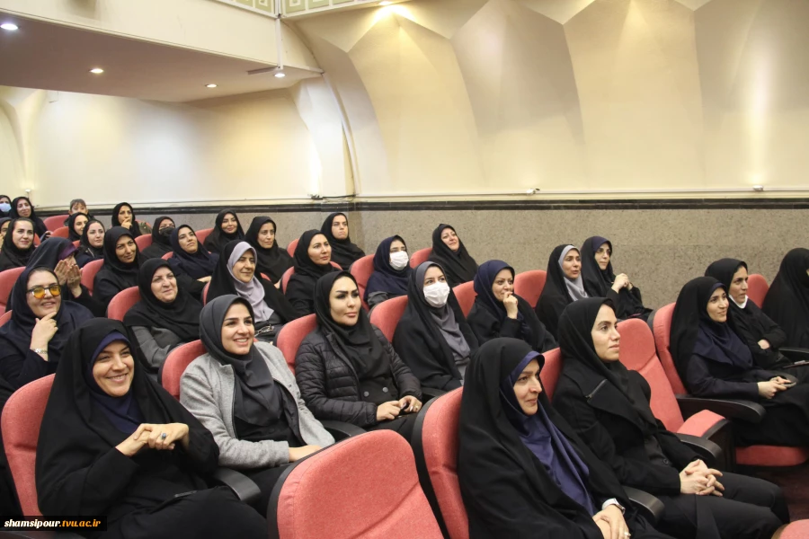 جشن میلاد حضرت فاطمه(س) و گرامیداشت مقام والای زن و روز مادر برگزار شد. 12