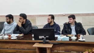 برگزاری نشست هم‌اندیشی دانشجویان انجمن علمی کامپیوتر با رئیس دانشکده شهید شمسی‌پور  5