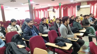 برگزاری سمینار تخصصی «نحوه نگارش متون علمی» با حضور دکتر محمد حسن‌زاده در دانشکده شهید شسمی‌پور  6