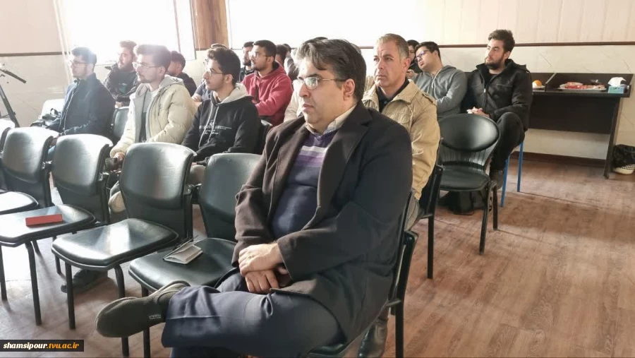 برگزاری کارگاه «کاربرد هوش مصنوعی در صنایع» با حضور دکتر مرتضی شیخ‌زاده در دانشکده شهید شمسی پور  4
