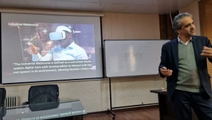 برگزاری کارگاه «کاربرد هوش مصنوعی در صنایع» با حضور دکتر مرتضی شیخ‌زاده در دانشکده شهید شمسی پور  9