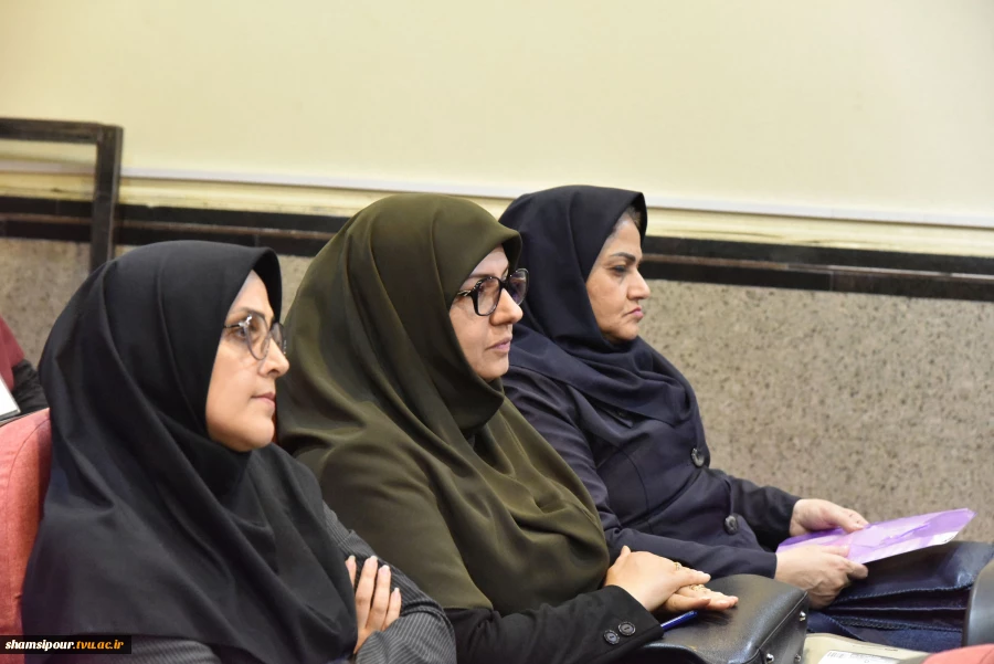 رئیس دانشگاه ملی مهارت در همایش گرامی‌داشت هفته ملی پژوهش و فناوری:
این دانشگاه، دانشجویی برای ماندن در ایران تربیت می‌کند/ پژوهش‌های ما باید متناسب با بازار کار و صنعت باشد/ پژوهش باید به کمک آموزش بیاید تا این دانشگاه موفق باشد.
 5