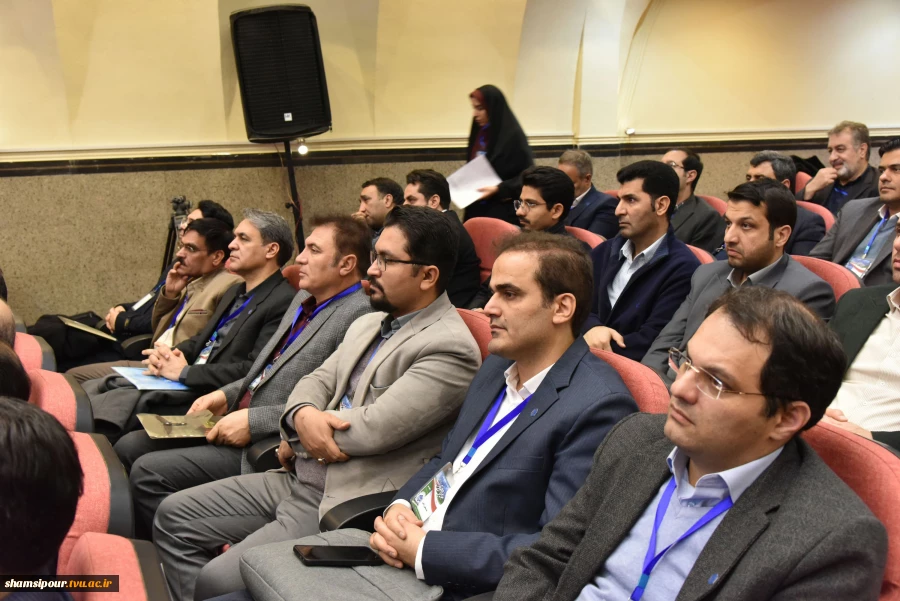 رئیس دانشگاه ملی مهارت در همایش گرامی‌داشت هفته ملی پژوهش و فناوری:
این دانشگاه، دانشجویی برای ماندن در ایران تربیت می‌کند/ پژوهش‌های ما باید متناسب با بازار کار و صنعت باشد/ پژوهش باید به کمک آموزش بیاید تا این دانشگاه موفق باشد. 7