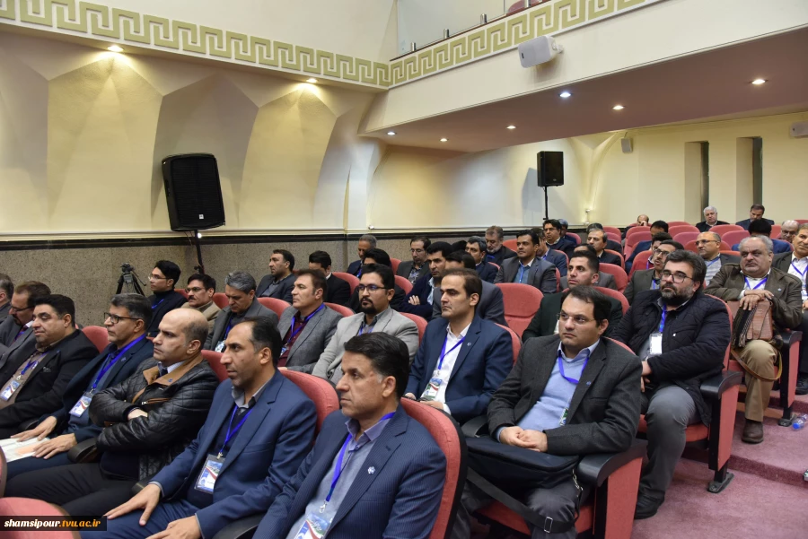 رئیس دانشگاه ملی مهارت در همایش گرامی‌داشت هفته ملی پژوهش و فناوری:
این دانشگاه، دانشجویی برای ماندن در ایران تربیت می‌کند/ پژوهش‌های ما باید متناسب با بازار کار و صنعت باشد/ پژوهش باید به کمک آموزش بیاید تا این دانشگاه موفق باشد. 13