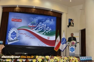 رئیس دانشگاه ملی مهارت در همایش گرامی‌داشت هفته ملی پژوهش و فناوری:
این دانشگاه، دانشجویی برای ماندن در ایران تربیت می‌کند/ پژوهش‌های ما باید متناسب با بازار کار و صنعت باشد/ پژوهش باید به کمک آموزش بیاید تا این دانشگاه موفق باشد. 16